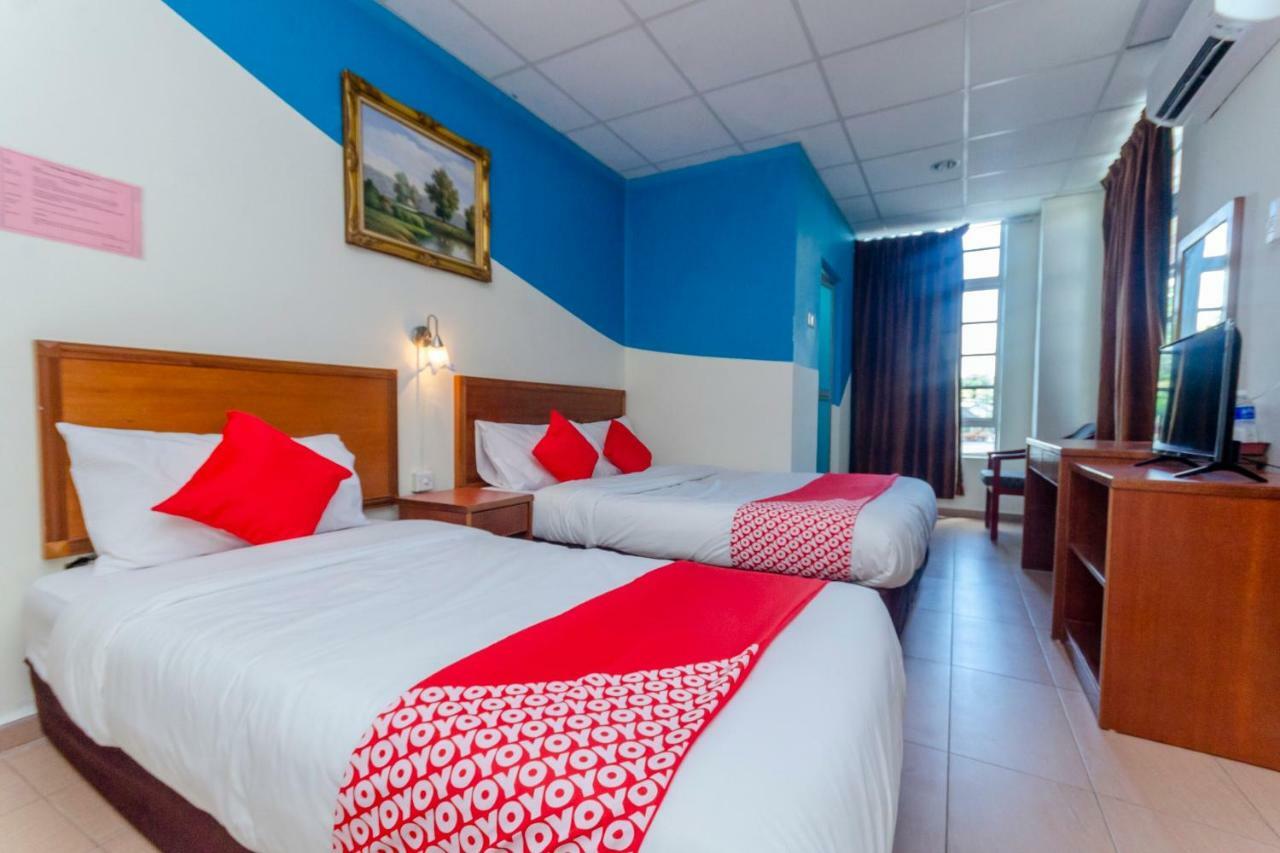 Hotel Oyo 702 D View à Mersing Extérieur photo