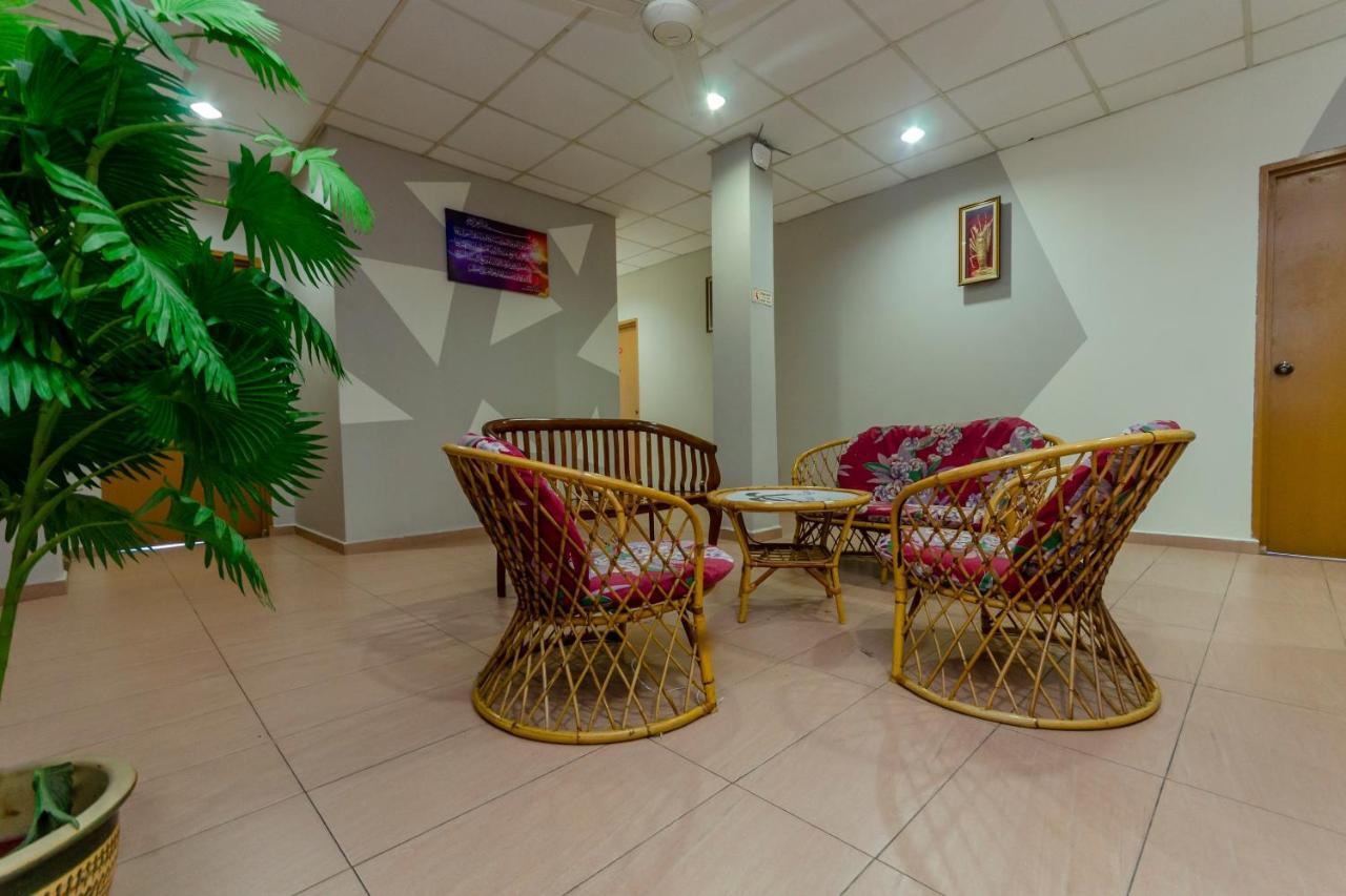 Hotel Oyo 702 D View à Mersing Extérieur photo