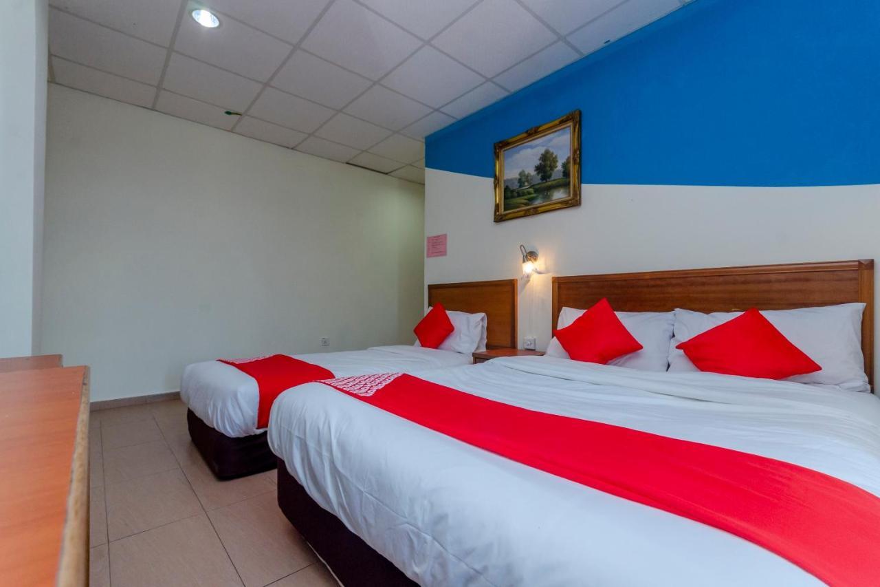 Hotel Oyo 702 D View à Mersing Extérieur photo